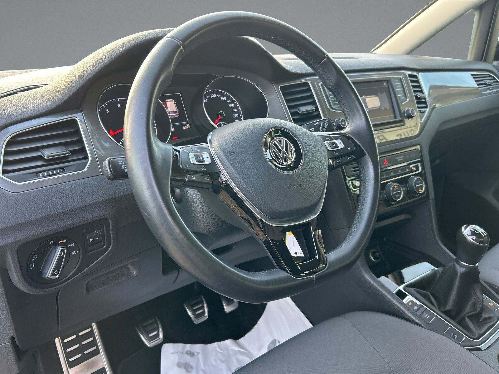 Volkswagen - Golf Sportsvan_7