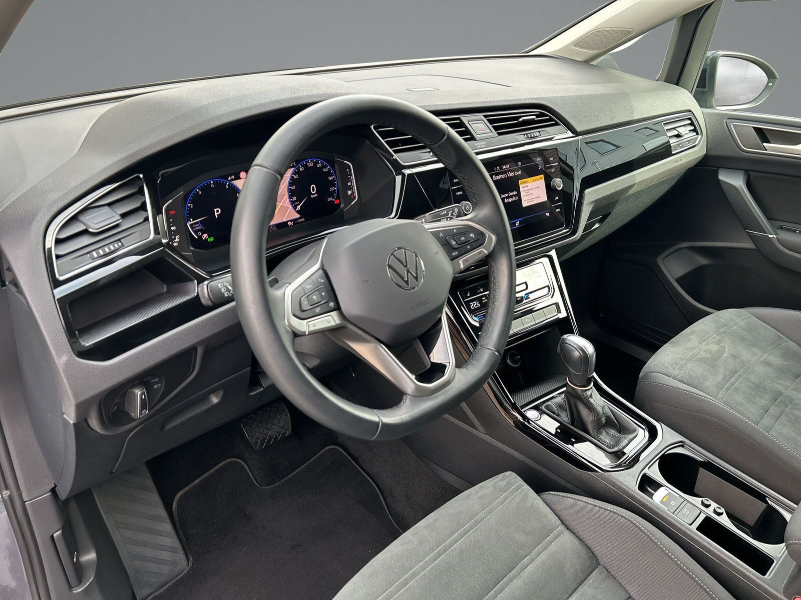 Volkswagen - Touran_7